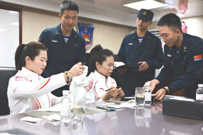 图为互动交流