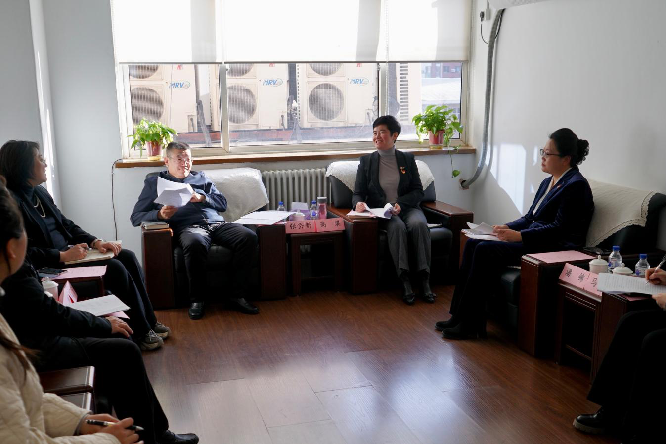 图为会见现场