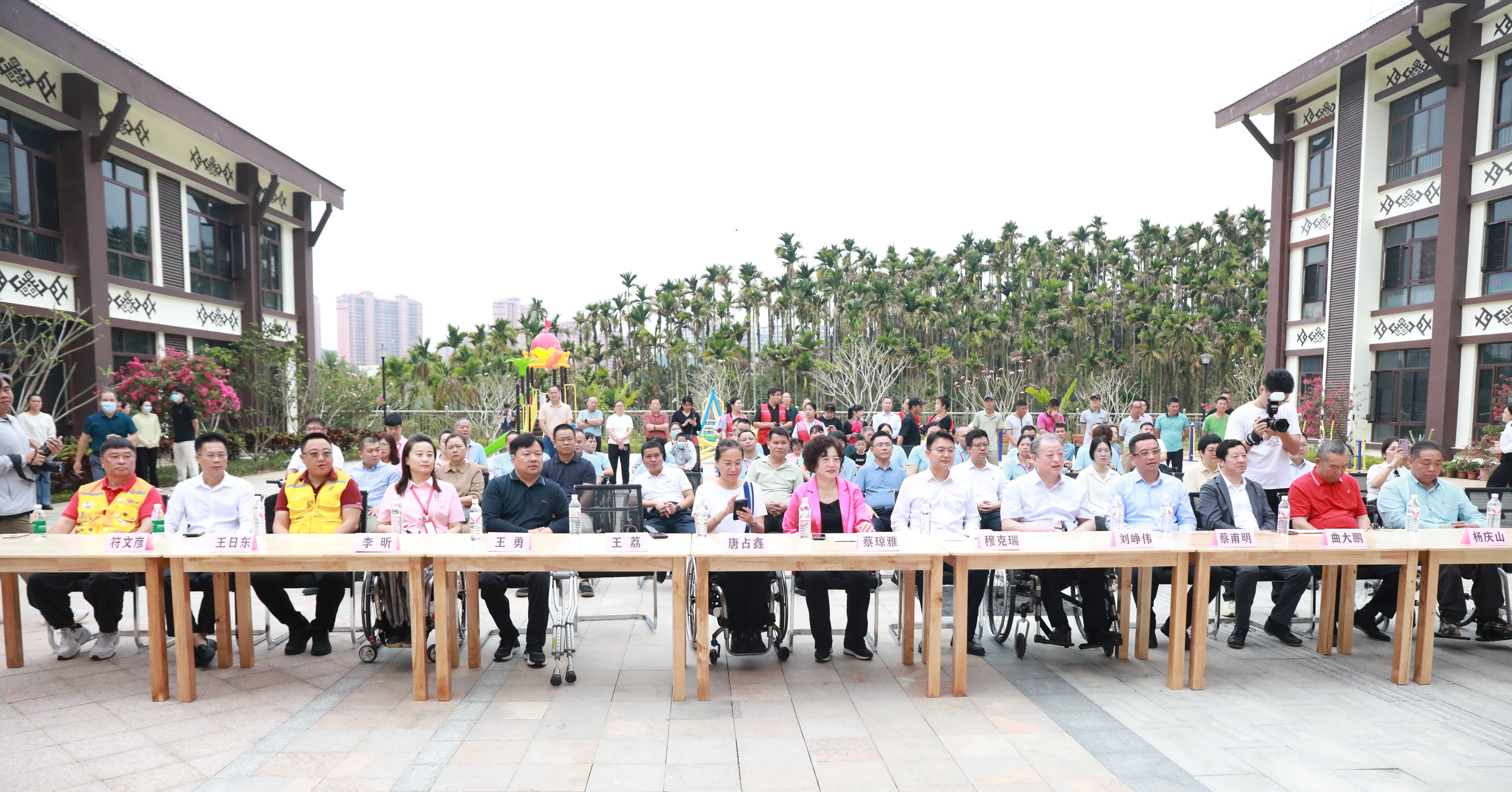 图为活动现场图片