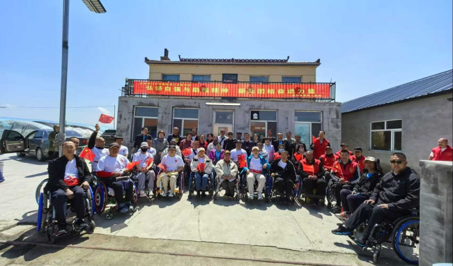 图为活动现场