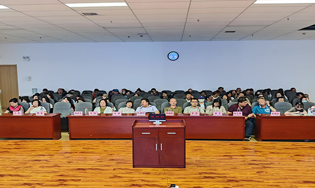 图为活动现场
