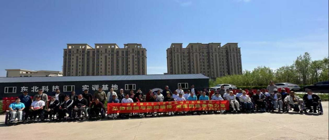图为活动现场