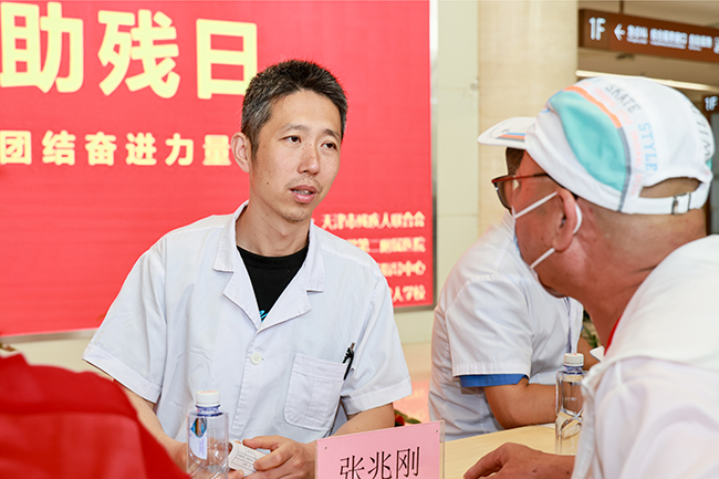 图为活动现场