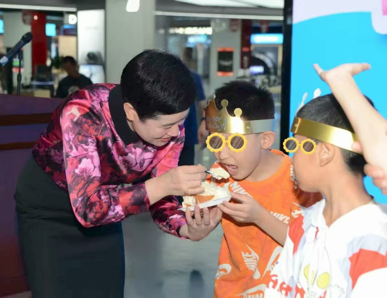 图为活动现场