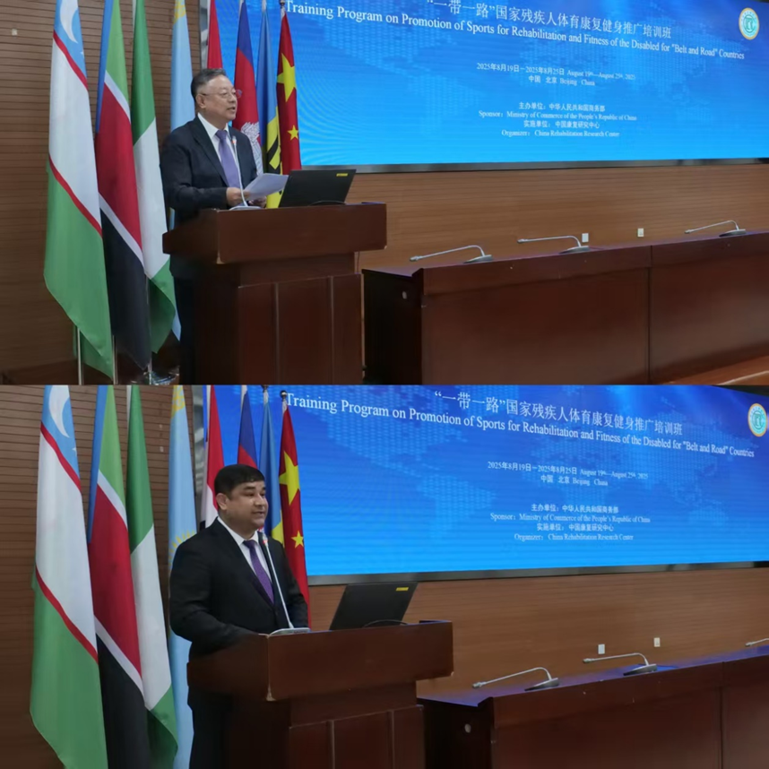 图为吴世彩主任与乌兹别克斯坦驻华大使馆代表发言