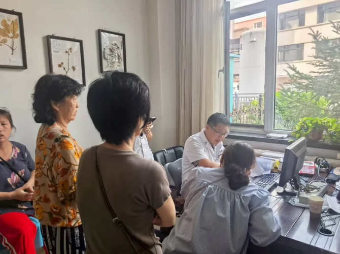 图为活动现场