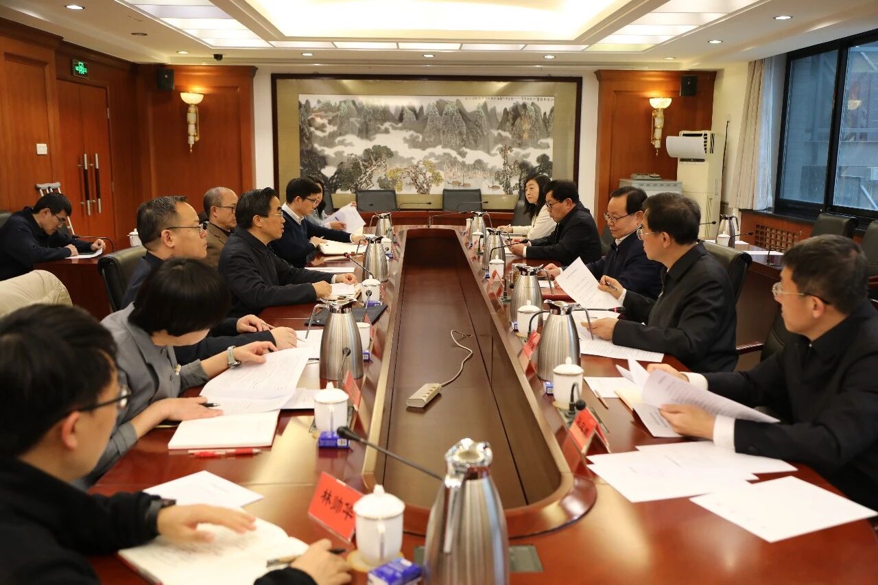 图为座谈会现场