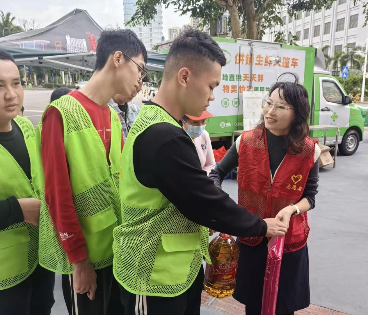 图为活动现场图片