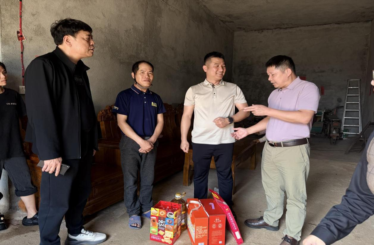 图为慰问活动现场图片