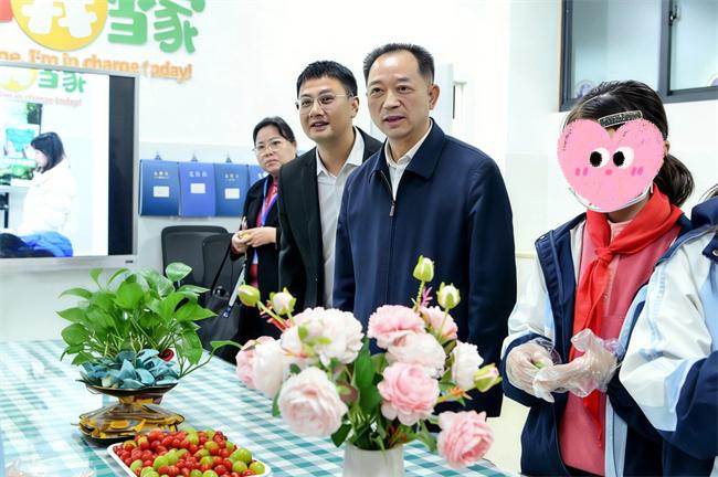 图为调研现场