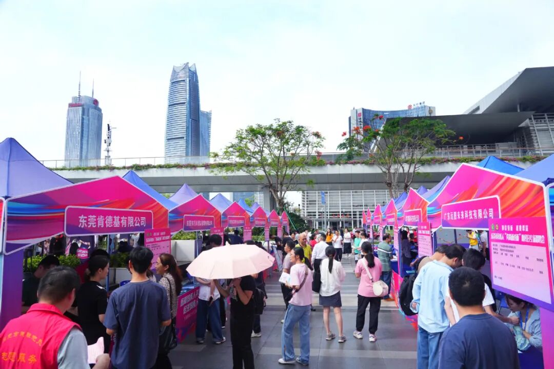 图为“约岗面对面”残疾人专场招聘区